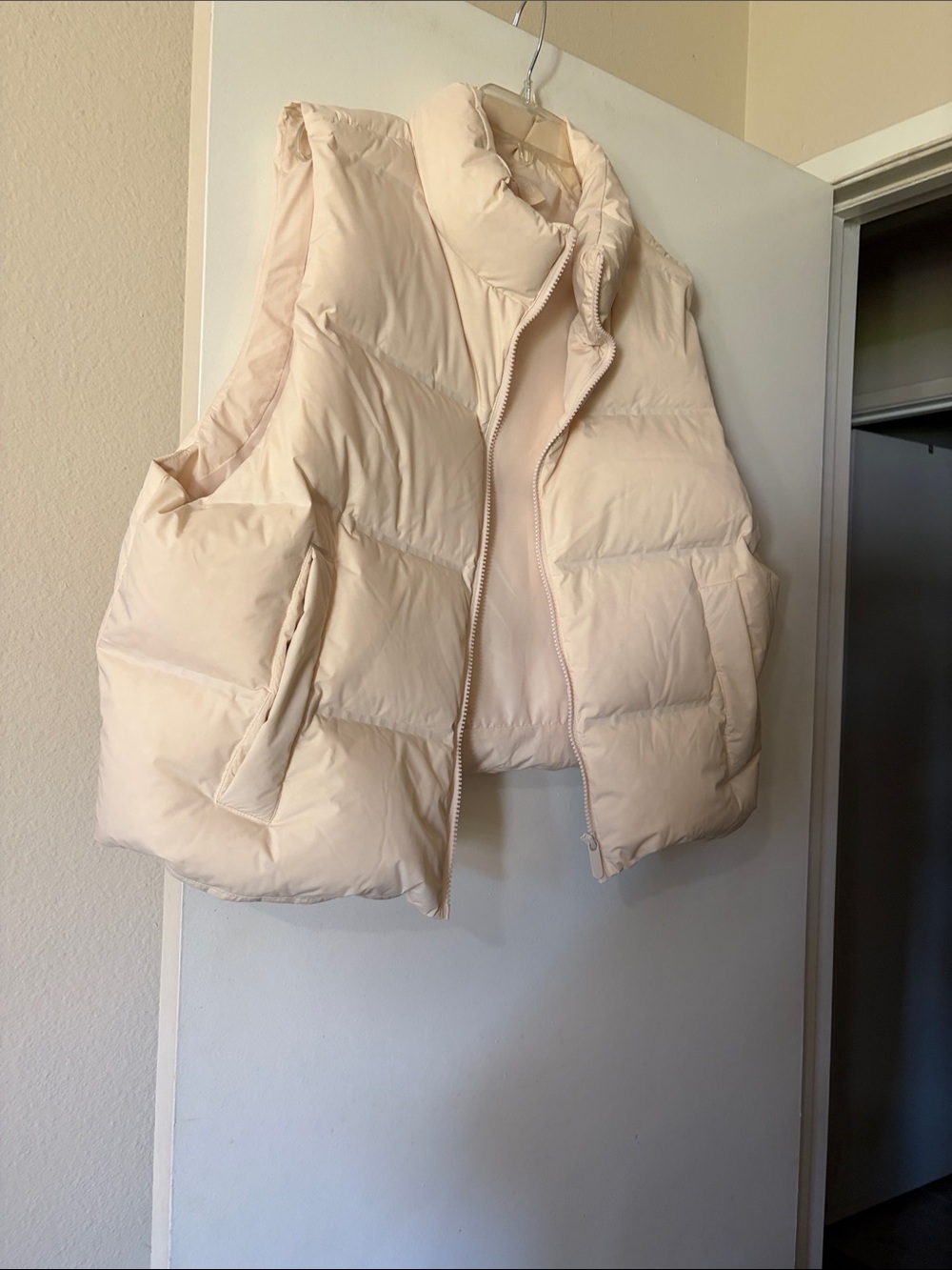 nuuds Cream Quilted Puffer Vest